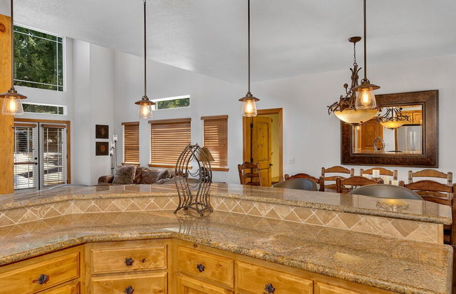 Timber Lodge - 5 Min to Shaver Lake! - Foto 12
