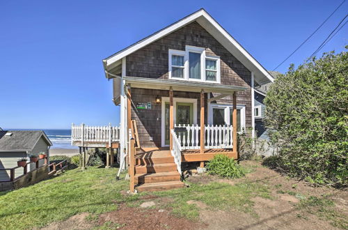 Photo 20 - Beachfront Newport Cottage With Private Hot Tub