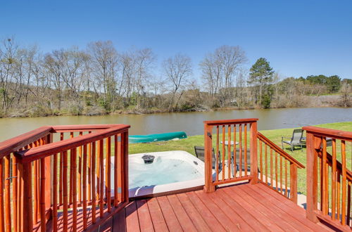 Photo 28 - Waterfront Family Retreat w/ Fire Pit & Canoe