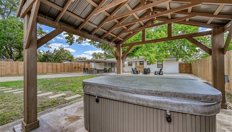 Photo 1 - Stunning Home 3 min to Main With Hot tub and Firepit