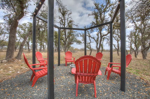 Foto 30 - Hill Country Hideaway With Fire Pit and Hot Tub