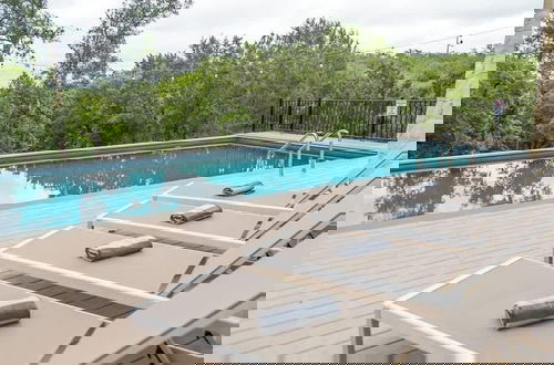 Photo 27 - Spicewood Lodge W/pool, Hottub