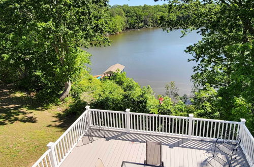 Foto 13 - Riverfront Retreat on 4 Acres w/ Private Dock