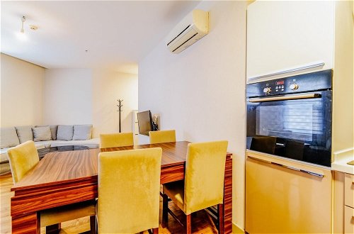 Foto 8 - Chic Flat w Gym and Terrace 5 min to Kanyon Mall