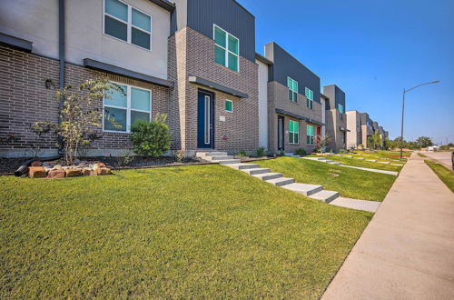 Photo 24 - College Station Townhome w/ Furnished Patio