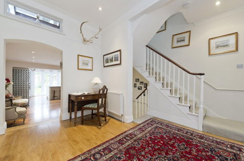 Foto 5 - Charming 4-bed House w Garden in Fulham