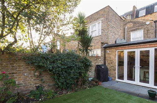 Foto 20 - Charming 4-bed House w Garden in Fulham