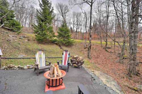 Photo 5 - Cozy Mtn Getaway - Steps to Beech Mountain Resort