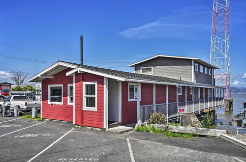 Photo 11 - Waterfront Condo on Pier in Downtown Astoria