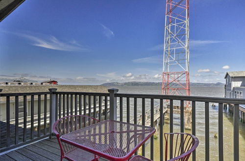 Photo 17 - Waterfront Condo on Pier in Downtown Astoria