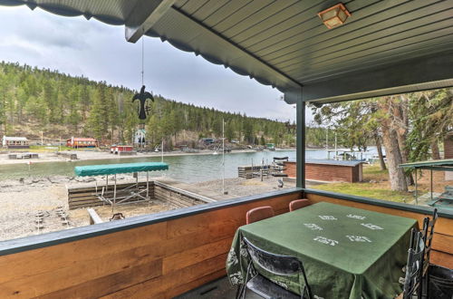 Foto 12 - Flathead Lake Waterfront Cabin w/ Dock & Kayaks