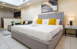 Photo 2 - Tanin - Luxurious and Contemporary Studio in JLT Cluster R