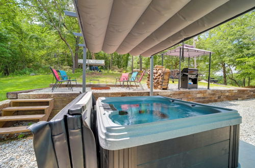 Photo 28 - Cozy Eucha Cottage At Grand Lake w/ Hot Tub