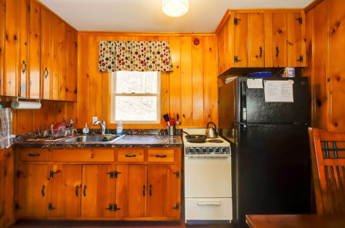 Photo 11 - Lake Wallenpaupack Cabin w/ Boat Trailer Parking