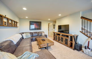 Foto 1 - Colorado Springs Townhome w/ Game Room & Mtn Views