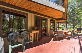 Photo 2 - Riverside Winthrop Chalet w/ Hot Tub & 2 Decks