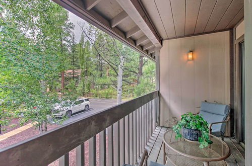 Photo 15 - Quaint Pinetop Retreat w/ Balcony & Grill