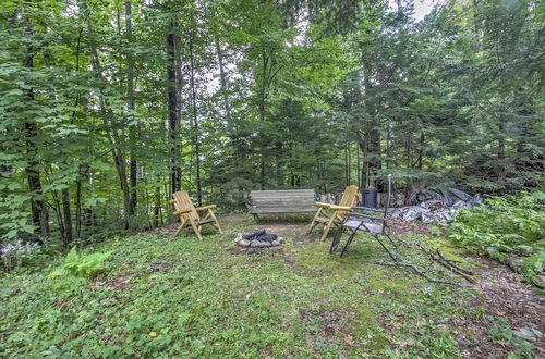 Foto 24 - Rustic Intervale Hideaway w/ Deck & Wooded Views