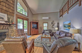 Photo 1 - Cabin Retreat w/ Hot Tub & Amazing Mountain Views