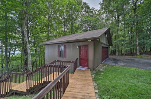 Photo 17 - Cabin Retreat w/ Hot Tub & Amazing Mountain Views