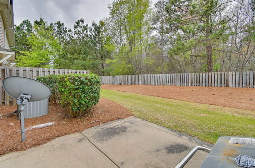 Photo 7 - Charming Fayetteville Townhome, 9 Mi to Downtown