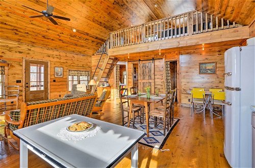 Photo 18 - Greenfield Cabin w/ Screened-in Porch & Fire Pit