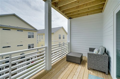 Photo 19 - Modern Home w/ Rooftop Deck, Walk to Beach