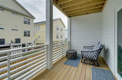 Photo 18 - Modern Home w/ Rooftop Deck, Walk to Beach