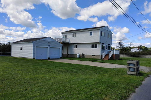 Foto 11 - Waterfront Home w/ Large Deck & Dock on Narrow Bay