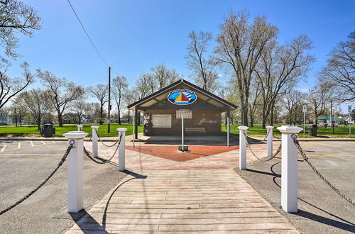 Foto 5 - Welcoming Port Clinton Home w/ Private Deck