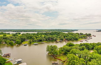 Photo 3 - Mabank House w/ Water View, Decks & Fire Pit