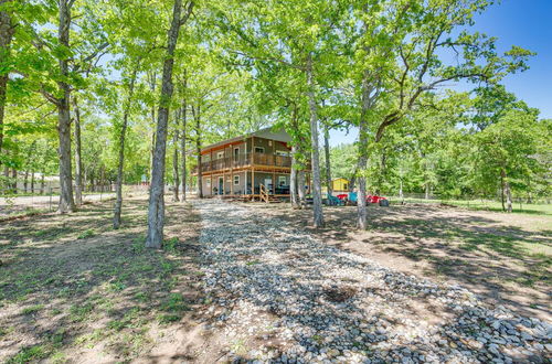 Photo 28 - Mabank House w/ Water View, Decks & Fire Pit