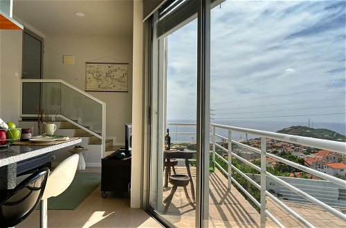 Photo 12 - Bright and Elegant Apartment With Pool and sea View