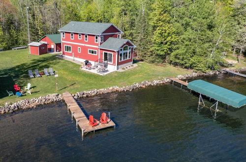 Foto 13 - Spacious Lakeside Family Home on Big Bearskin Lake