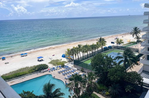 Photo 10 - Oceanfront Luxury Renovated Resort Getaway