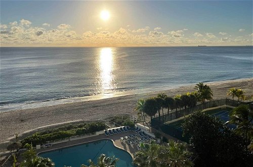 Foto 24 - Oceanfront Luxury Renovated Resort Getaway