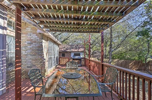 Foto 8 - San Antonio Abode w/ Spacious Backyard & Deck