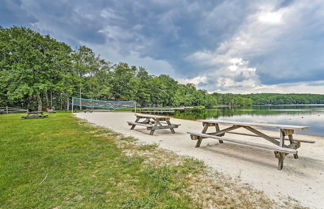 Photo 3 - Home in Big Bass Lake Community: Fire Pit & Grill