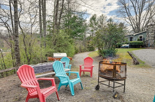 Photo 8 - Whittier Vacation Rental Cabin in Tranquil Setting