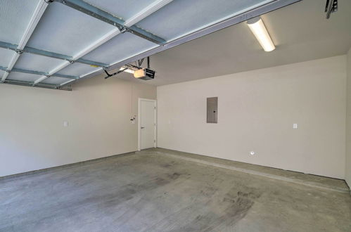 Photo 16 - Bright & Spacious Houston Townhome: Near Dtwn