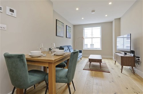 Photo 17 - Immaculate new Apartment in Chelsea by Underthedoormat