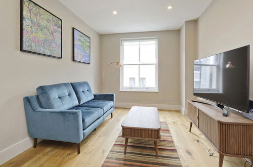 Photo 12 - Immaculate new Apartment in Chelsea by Underthedoormat