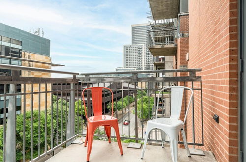 Photo 10 - Austin Stunning 1BD 1BA Downtown Apartment