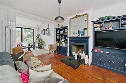 Foto 12 - Stunning one Bedroom Flat With Large Terrace in Chiswick by Underthedoormat