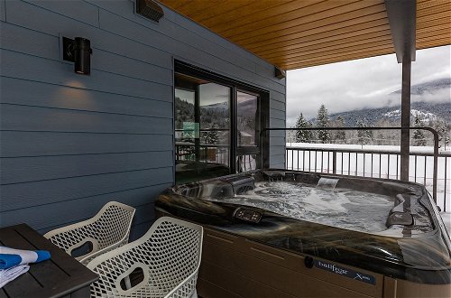 Photo 35 - Q’s Hideaway by Revelstoke Vacations