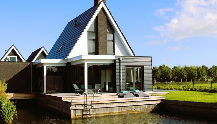 Photo 1 - Peaceful Villa on the Water in Stavoren