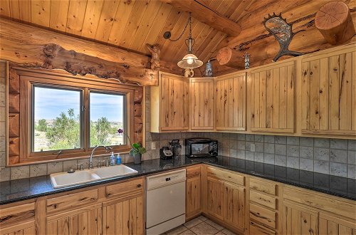 Photo 20 - Exquisite Log Home With Lander Valley Views