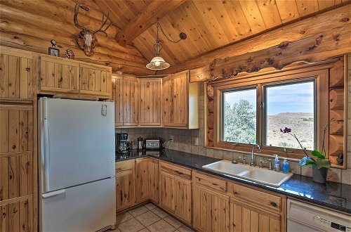 Photo 3 - Exquisite Log Home With Lander Valley Views