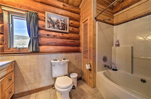 Photo 17 - Exquisite Log Home With Lander Valley Views