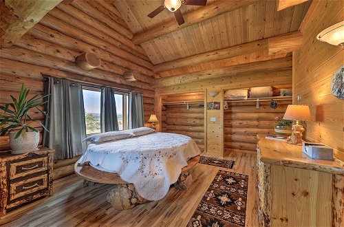 Photo 25 - Exquisite Log Home With Lander Valley Views